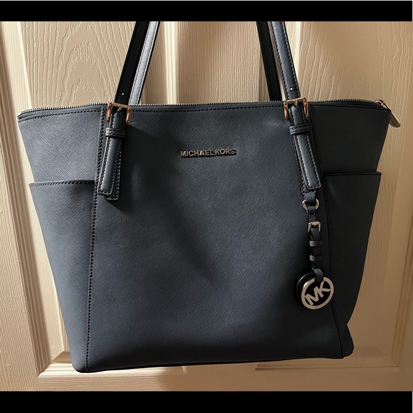 Michael Kors Handbags - Michael Kors Purse
